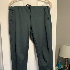 Lululemon Grid Tech Pant